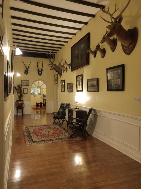 Массури: WelcomHeritage Kasmanda Palace