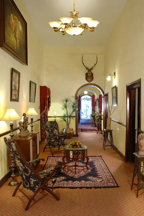 Массури: WelcomHeritage Kasmanda Palace