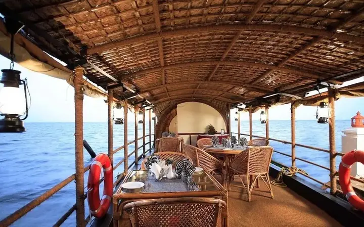 Кумараком: Coco Bay Resort