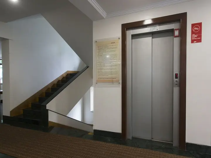 Пуна: OYO 428 Hotel Sudarshan