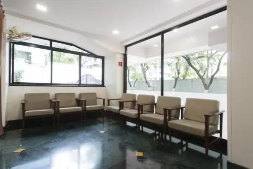 Пуна: OYO 428 Hotel Sudarshan