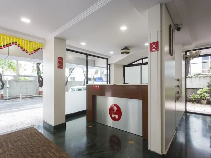 Пуна: OYO 428 Hotel Sudarshan
