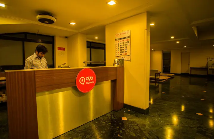Пуна: OYO 428 Hotel Sudarshan