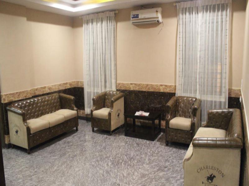 Бангалор: Hotel Raj Vista Suites & Convention