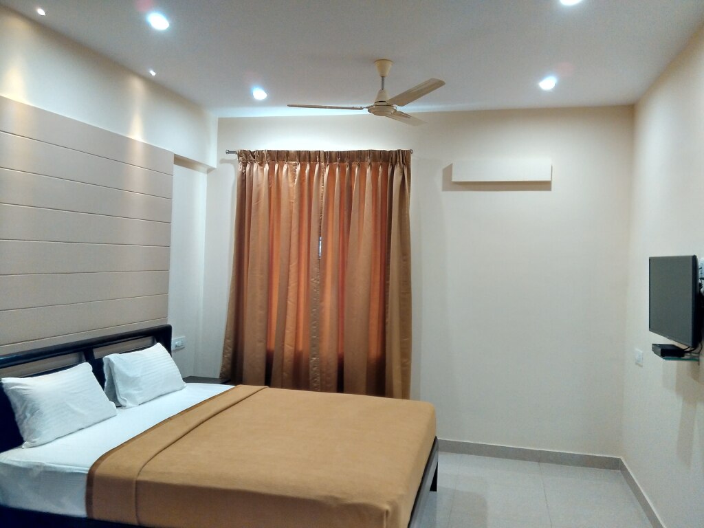 Бангалор: Hotel Raj Vista Suites & Convention