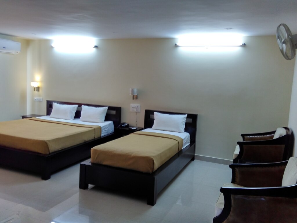 Бангалор: Hotel Raj Vista Suites & Convention
