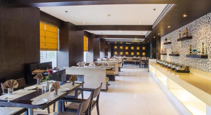Бахадрабад: SRS Lakshay Hotel