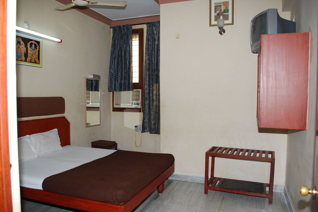 Тирупати: Sri Sai Residency