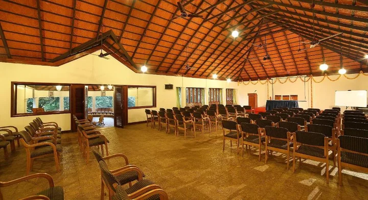 Кумили: The Elephant Court