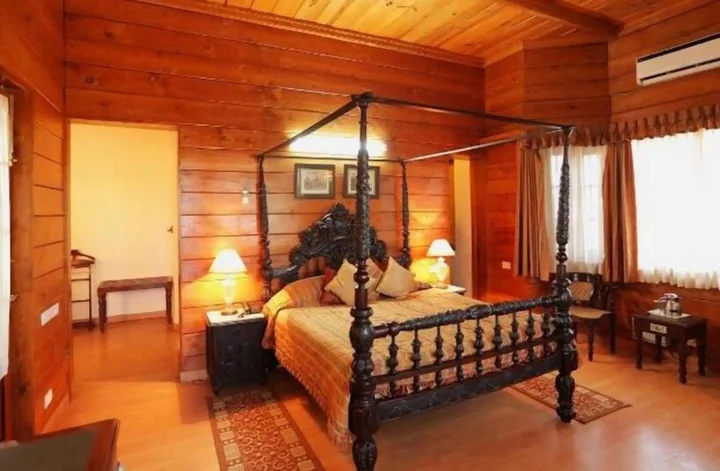 Сукха: WelcomHeritage Windsor Lodge