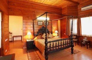 Сукха: WelcomHeritage Windsor Lodge