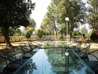 Сукха: WelcomHeritage Windsor Lodge