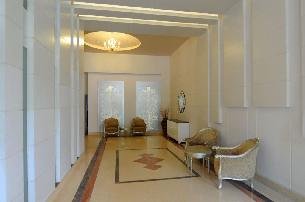 Бхубанешвар: The Hhi Bhubaneswar