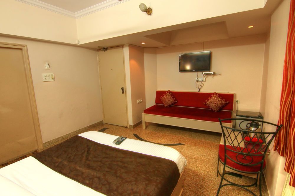 Мумбаи: Zo Rooms Goregaon Railway Station