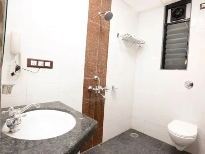 Пуна: ZO Span Shivaji Nagar-4th Floor