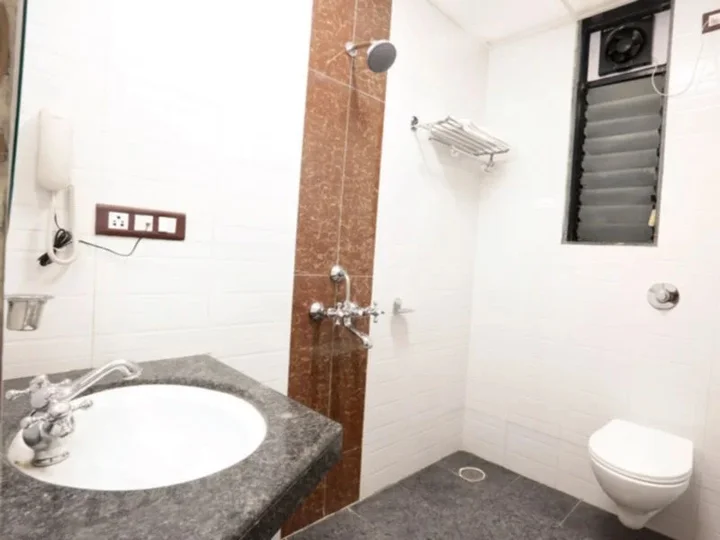 Пуна: ZO Span Shivaji Nagar-4th Floor