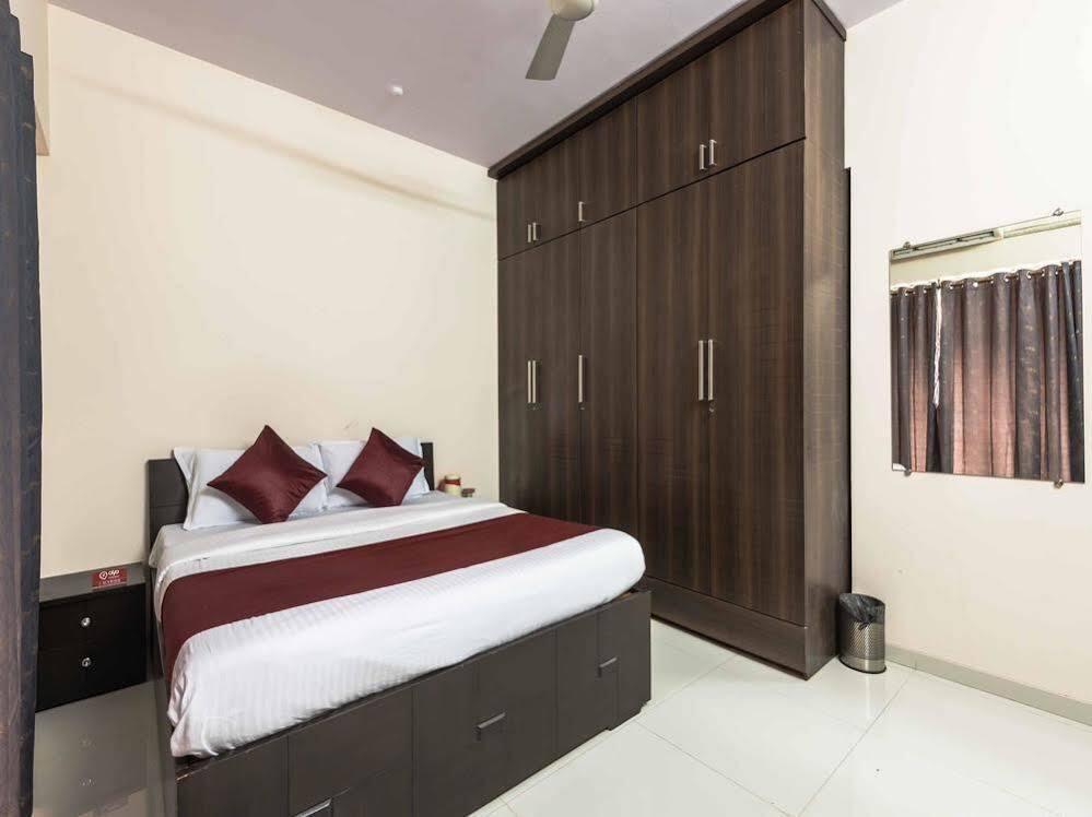 Мумбаи: OYO Apartments BKC Kalanagar