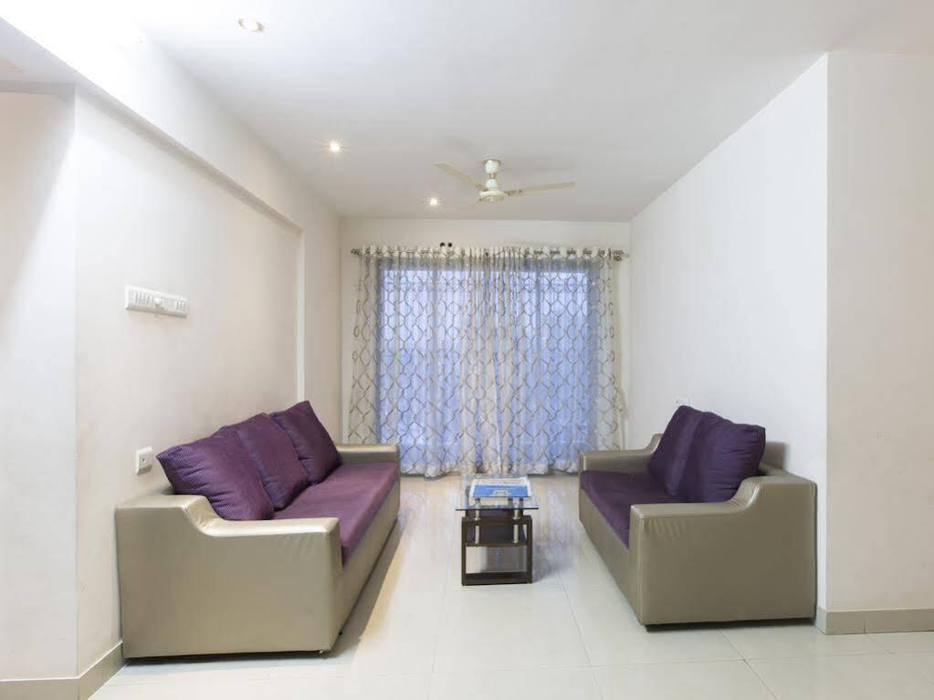 Мумбаи: OYO Apartments BKC Kalanagar