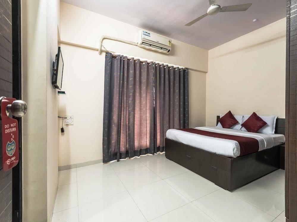Мумбаи: OYO Apartments BKC Kalanagar