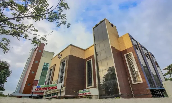 Нави-Мумбай: Hotel SriKrishna Paradise Thane Airoli