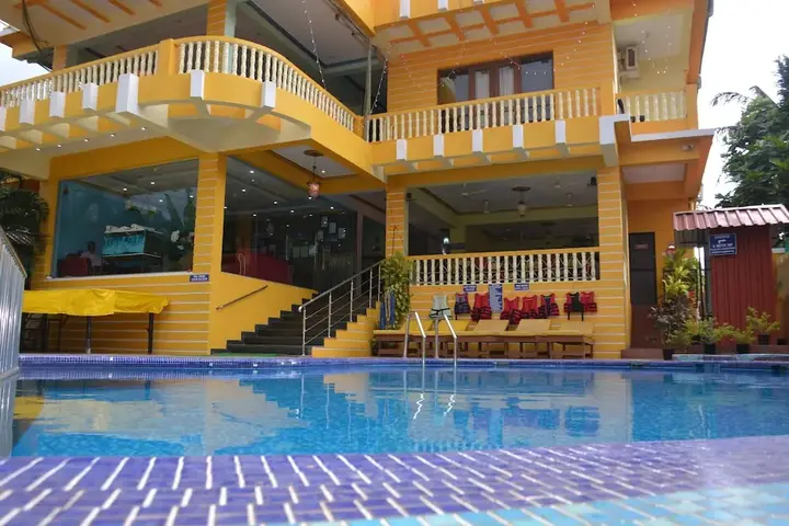 Калангут: RBR Beach Resort Calangute
