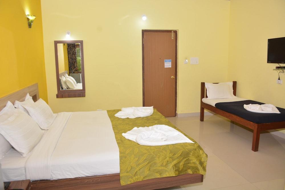 Калангут: RBR Beach Resort Calangute