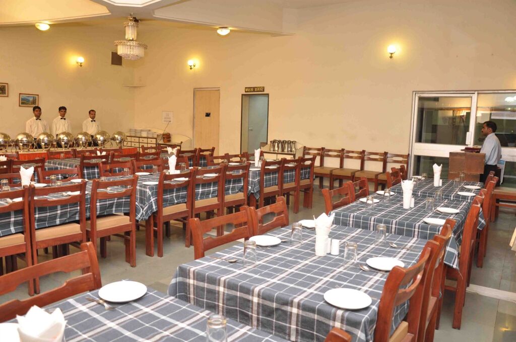 Гора Абу: Hotel Sunset Inn Mount Abu with Swimming Pool