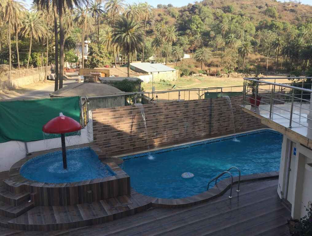 Гора Абу: Hotel Sunset Inn Mount Abu with Swimming Pool