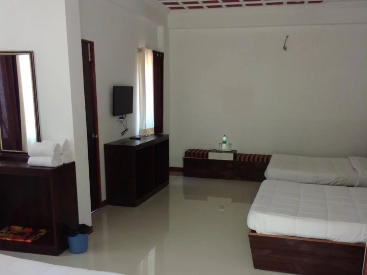 Гора Абу: Hotel Sunset Inn Mount Abu with Swimming Pool