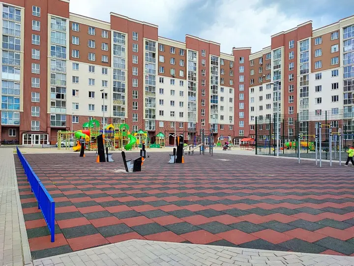 Калининград: Квартира с мини кабинетом