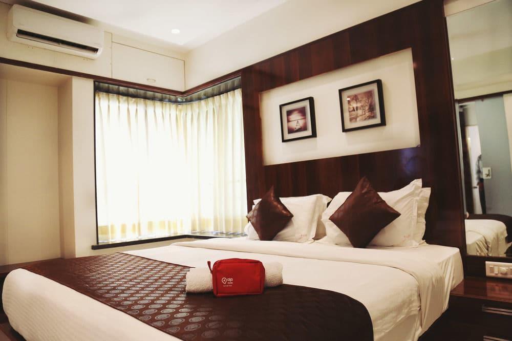 Пуна: OYO Premium Swargate