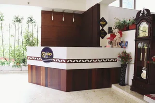 Пуна: OYO Premium Swargate