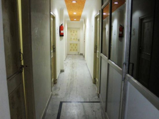 Нойда: OYO Rooms Noida Sector 12