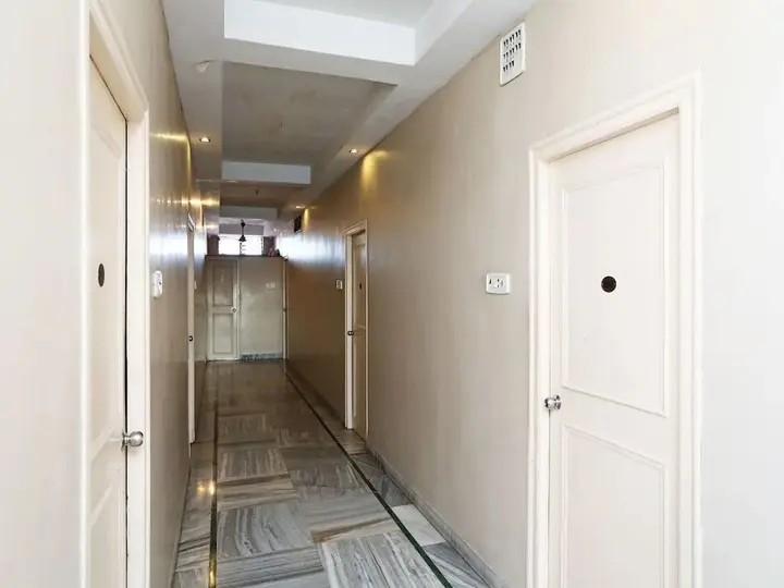 Ховрах: Hotel Shivam