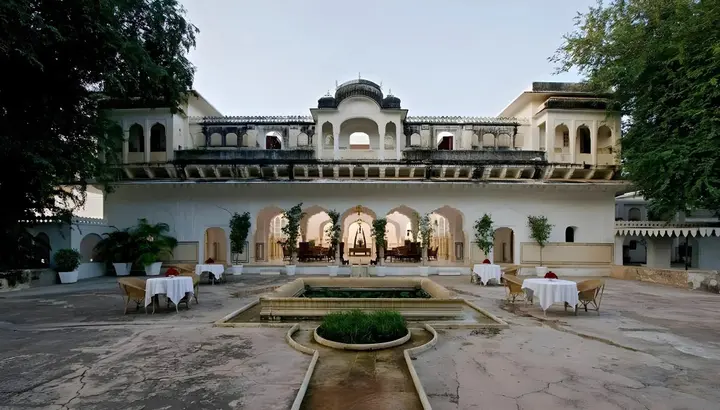 Ачрол: Samode Bagh