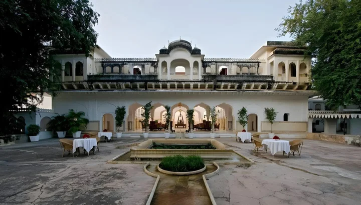 Ачрол: Samode Bagh
