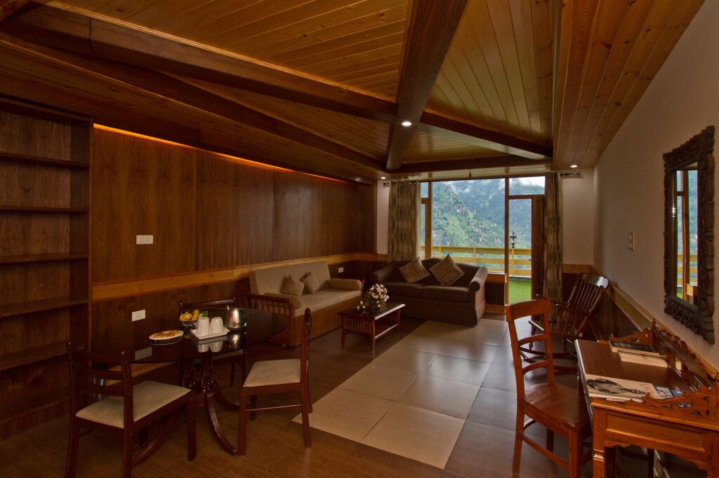 Манали: Vivaan The Sunrise Resort