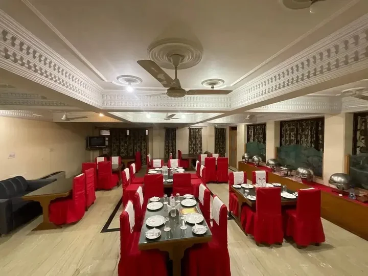 Шринагар: Hotel City plaza