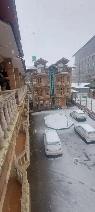 Шринагар: Hotel City plaza
