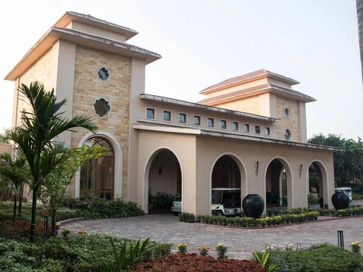 Райчак: Ibiza The Fern Resort & Spa, Kolkata