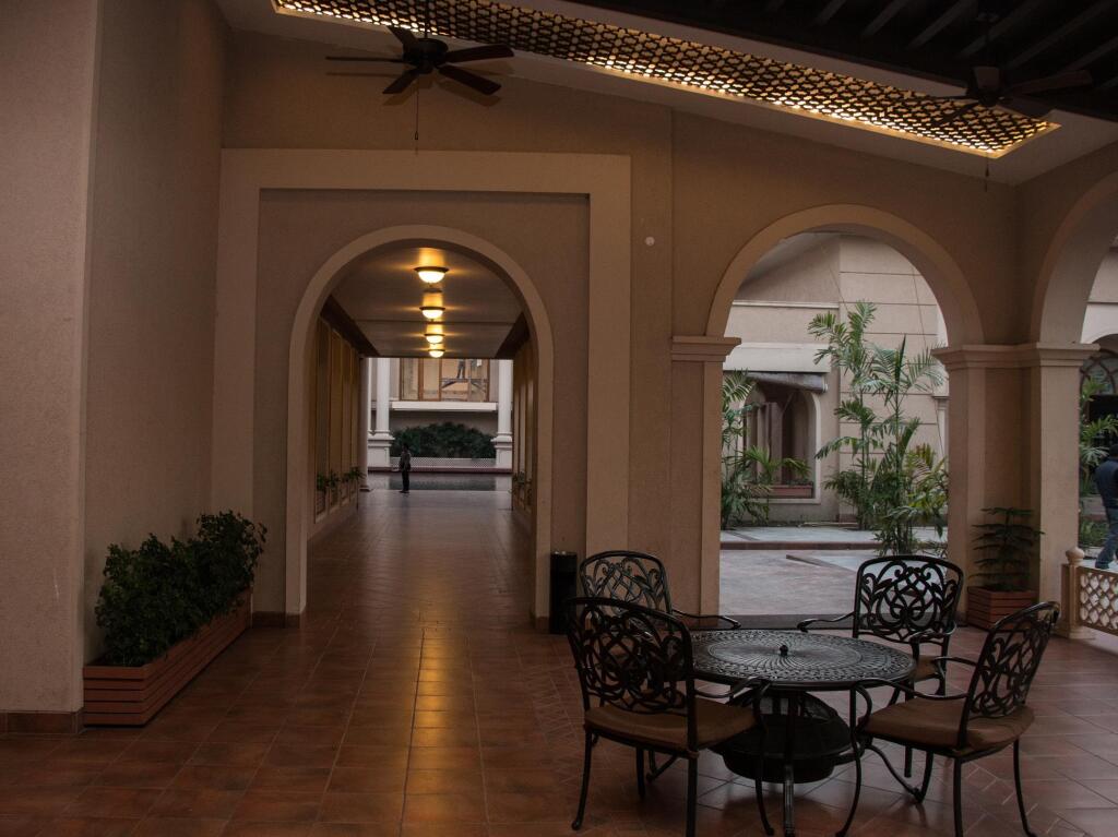 Райчак: Ibiza The Fern Resort & Spa, Kolkata