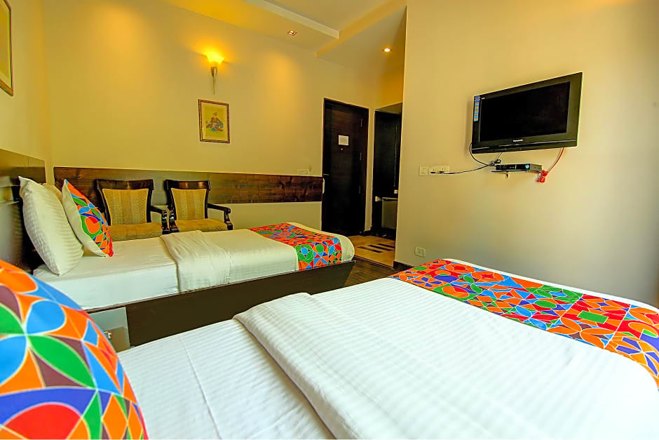 Гуруграм: FabHotel Royal Tulip Sushant Lok II