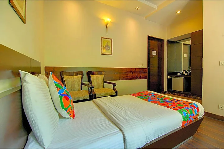 Гуруграм: FabHotel Royal Tulip Sushant Lok II