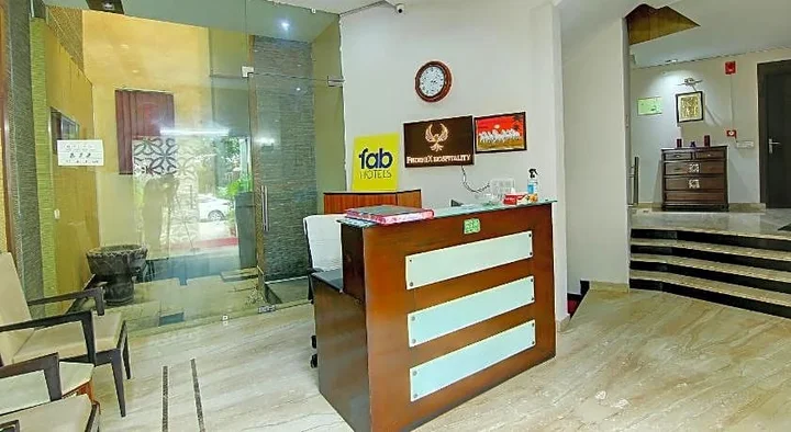 Гуруграм: FabHotel Royal Tulip Sushant Lok II