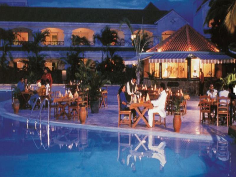 Бангалор: Golden Palms Hotel And Spa