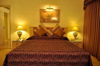 Бангалор: Golden Palms Hotel And Spa