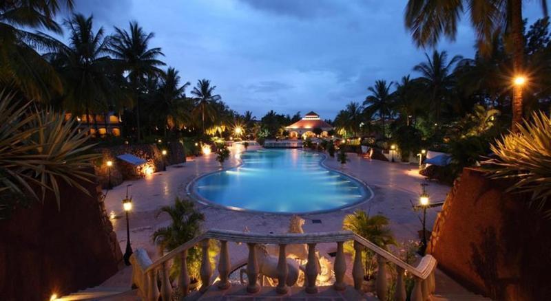 Бангалор: Golden Palms Hotel And Spa