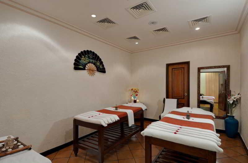 Бангалор: Golden Palms Hotel And Spa