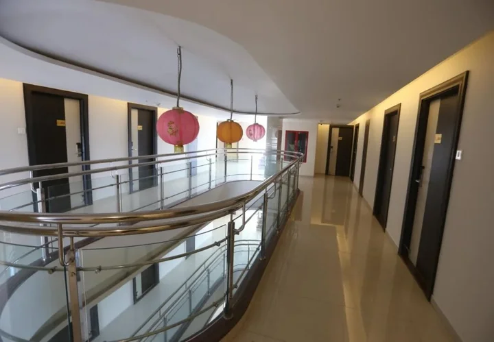 Тирруччираппалли: OYO Premium Central Bus Stand Trichy