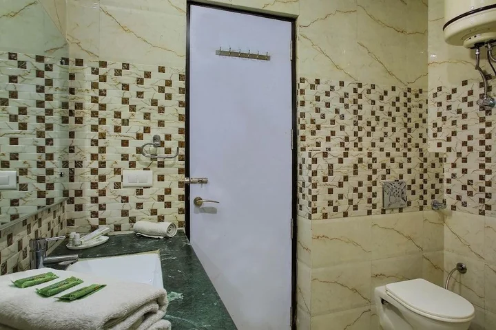 Катра: Hotel Maa Gayatri